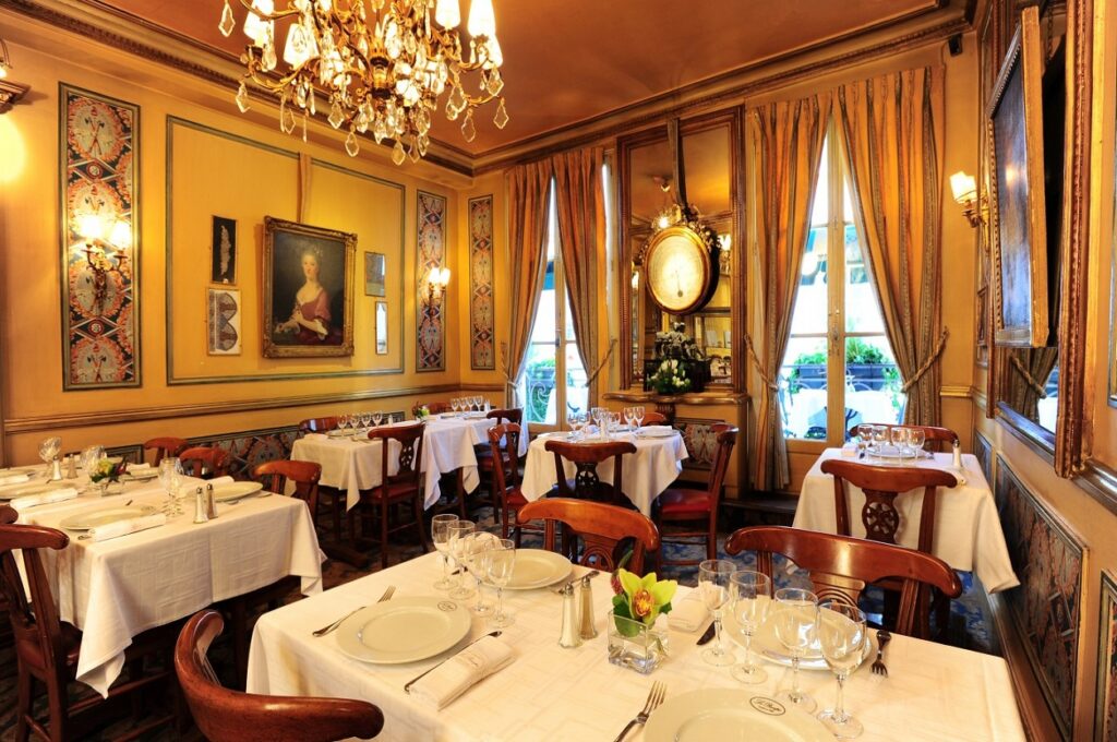 Iconic Restaurant of the Paris: Le Procepe